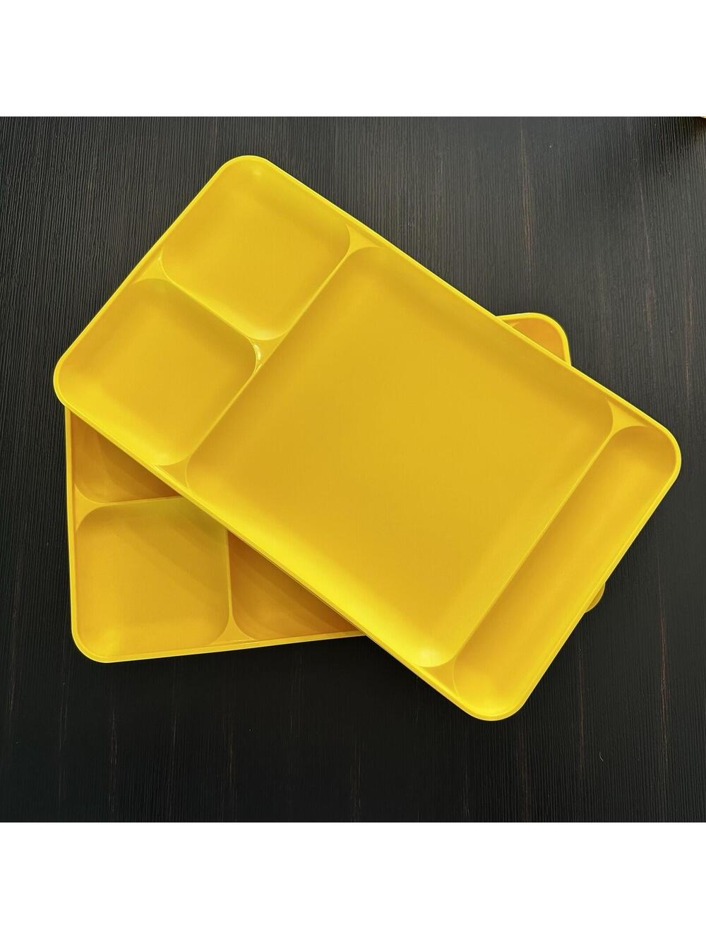 8 Tupperware Divided Lunch Trays Yellow 1535-3 & 1535-4 Picnic BBQ EUC - Picture 2 of 7
